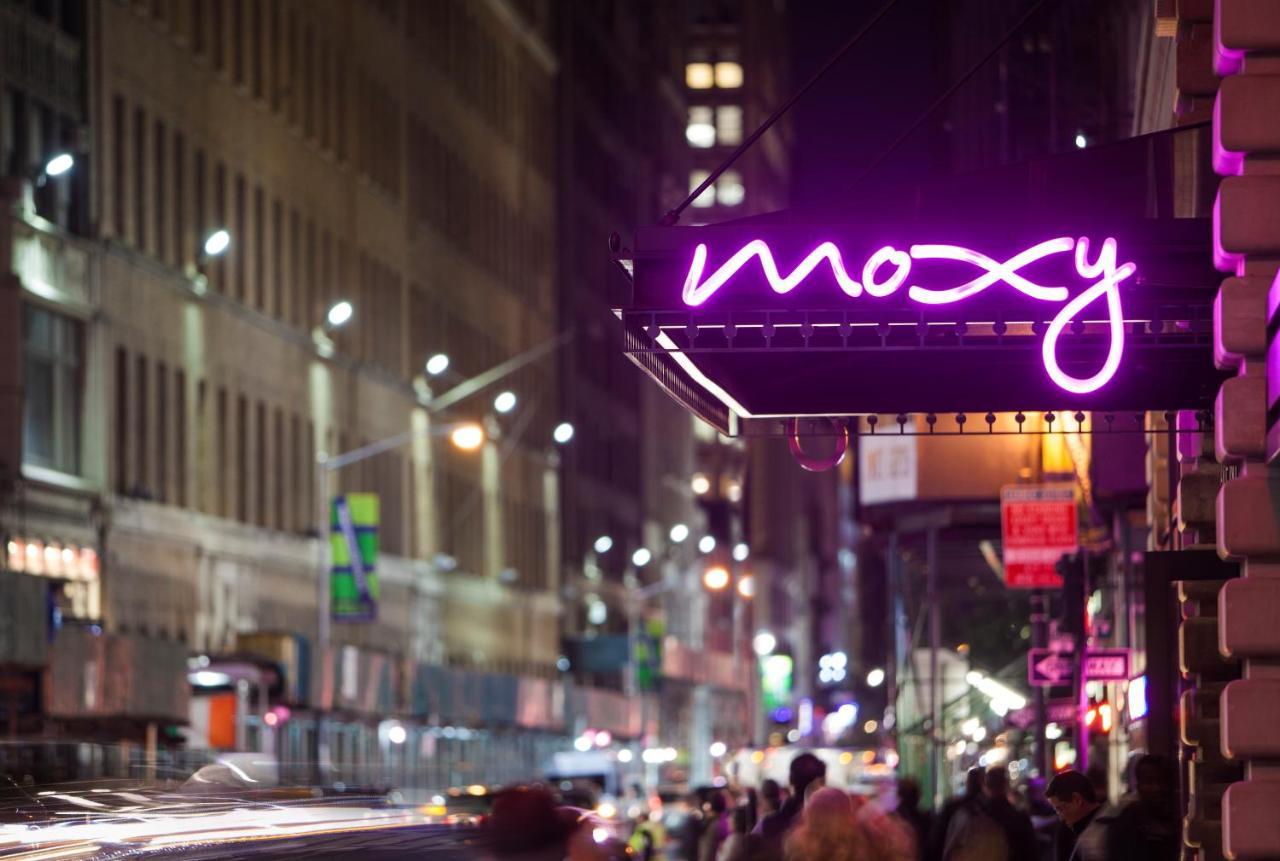 Moxy Nyc Times Square Hotel New York Exterior photo